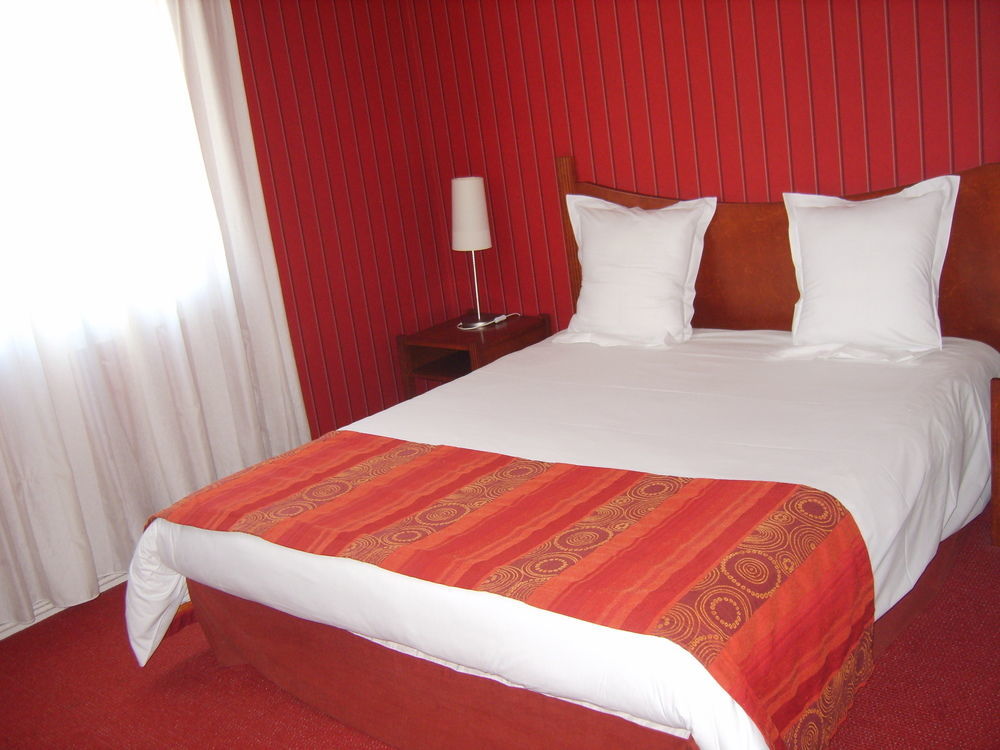 Logis Hotel L'Escargotiere Dijon Sud - Chenôve Eksteriør billede